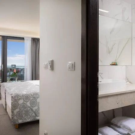 Ellure Luxury 4* Сплит