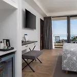 Ellure Luxury מלון 4*