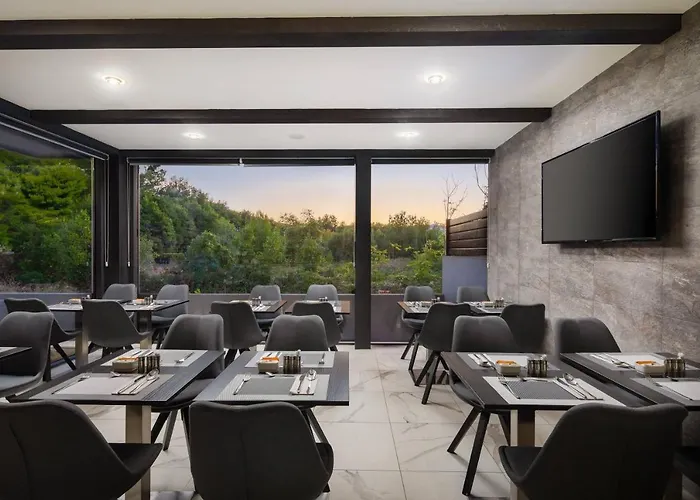 Hotel Ellure Luxury 4*