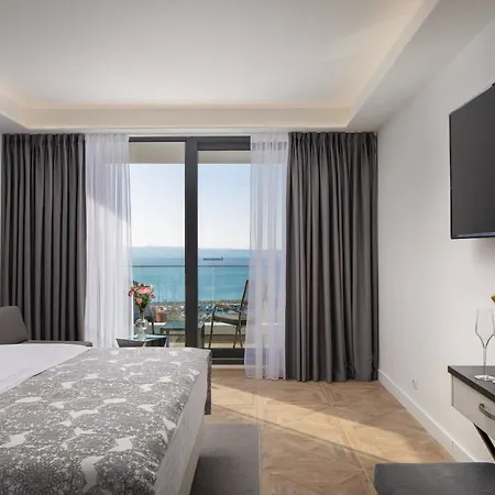 Ellure Luxury 4*